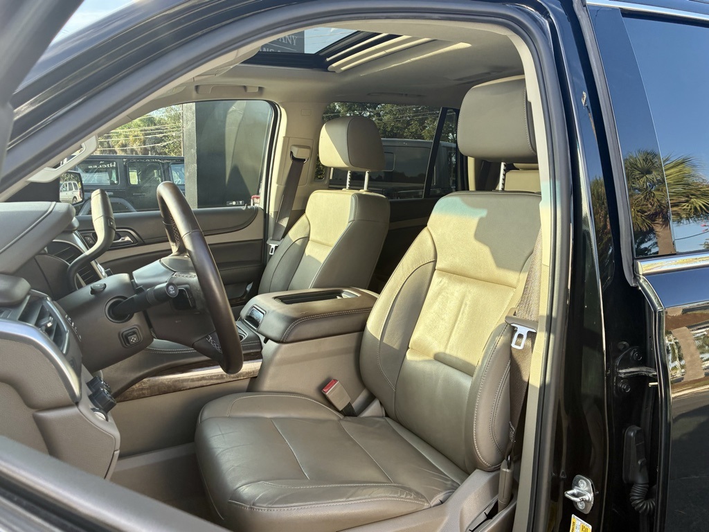 2018 Chevrolet Tahoe LT photo 4
