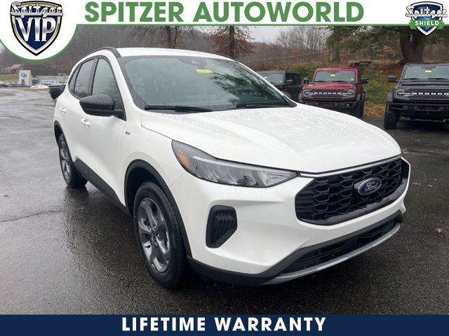 2026 Ford Escape ST-Line's photo