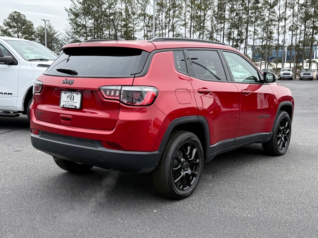 2025 Jeep Compass Latitude photo 2