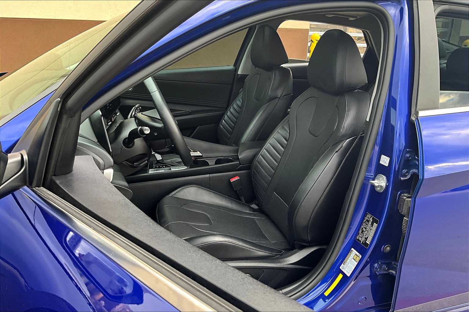 2022 Hyundai Elantra Hybrid Limited photo 7