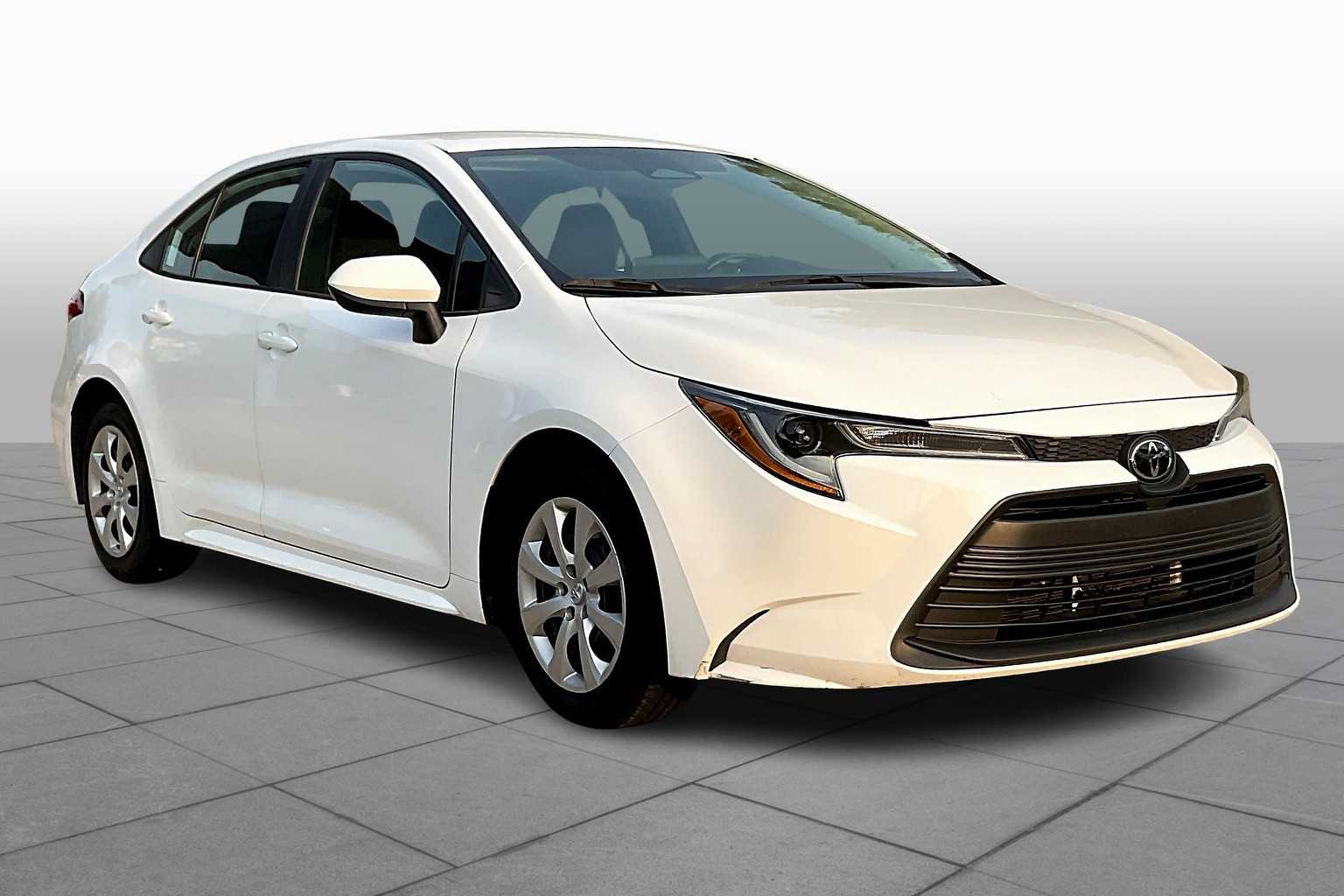 2024 Toyota Corolla LE photo 2