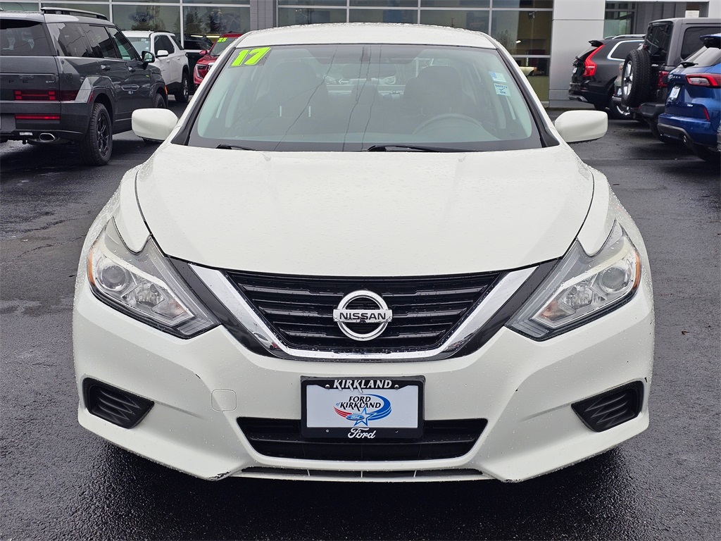 Used 2017 Nissan Altima S with VIN 1N4AL3AP9HC281773 for sale in Kirkland, WA