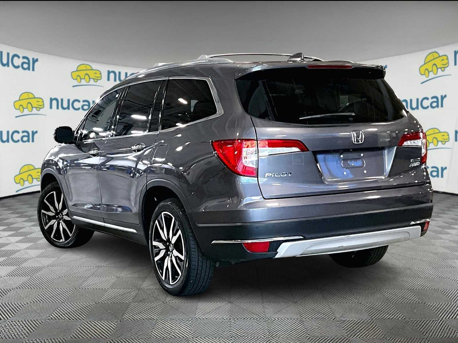 2020 Honda Pilot Touring photo 4