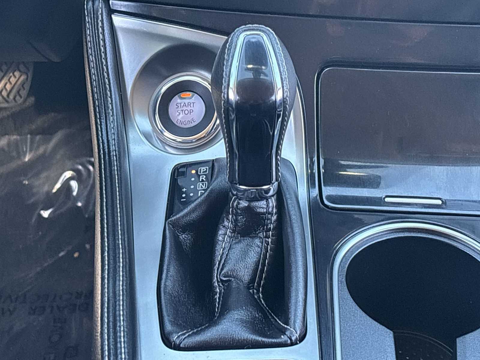 2020 Nissan Maxima SV photo 21