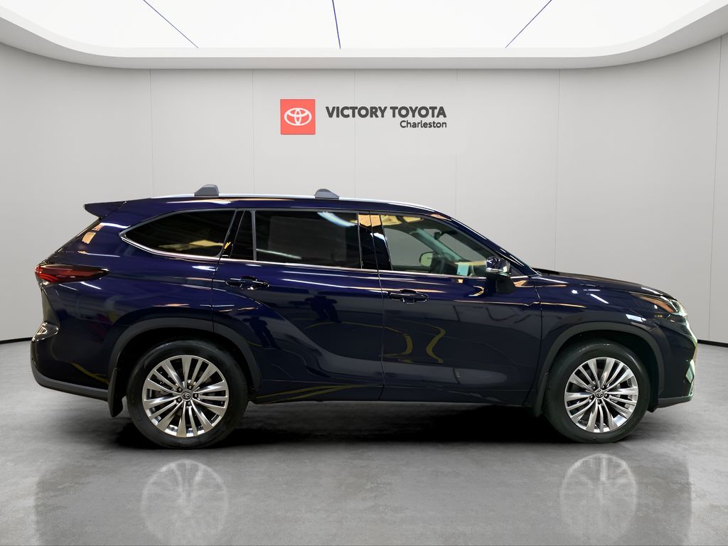 2025 Toyota Highlander XLE XSE Platinum Limited photo 6