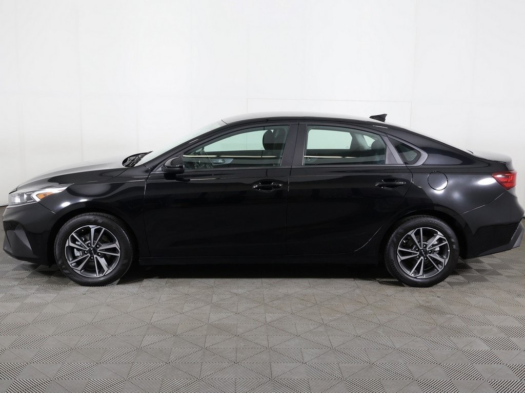 2024 Kia Forte LXS photo 14