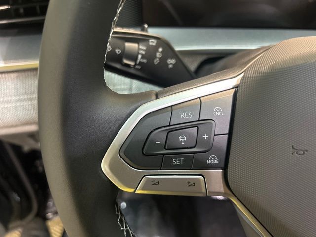 2025 Volkswagen Tiguan S photo 12