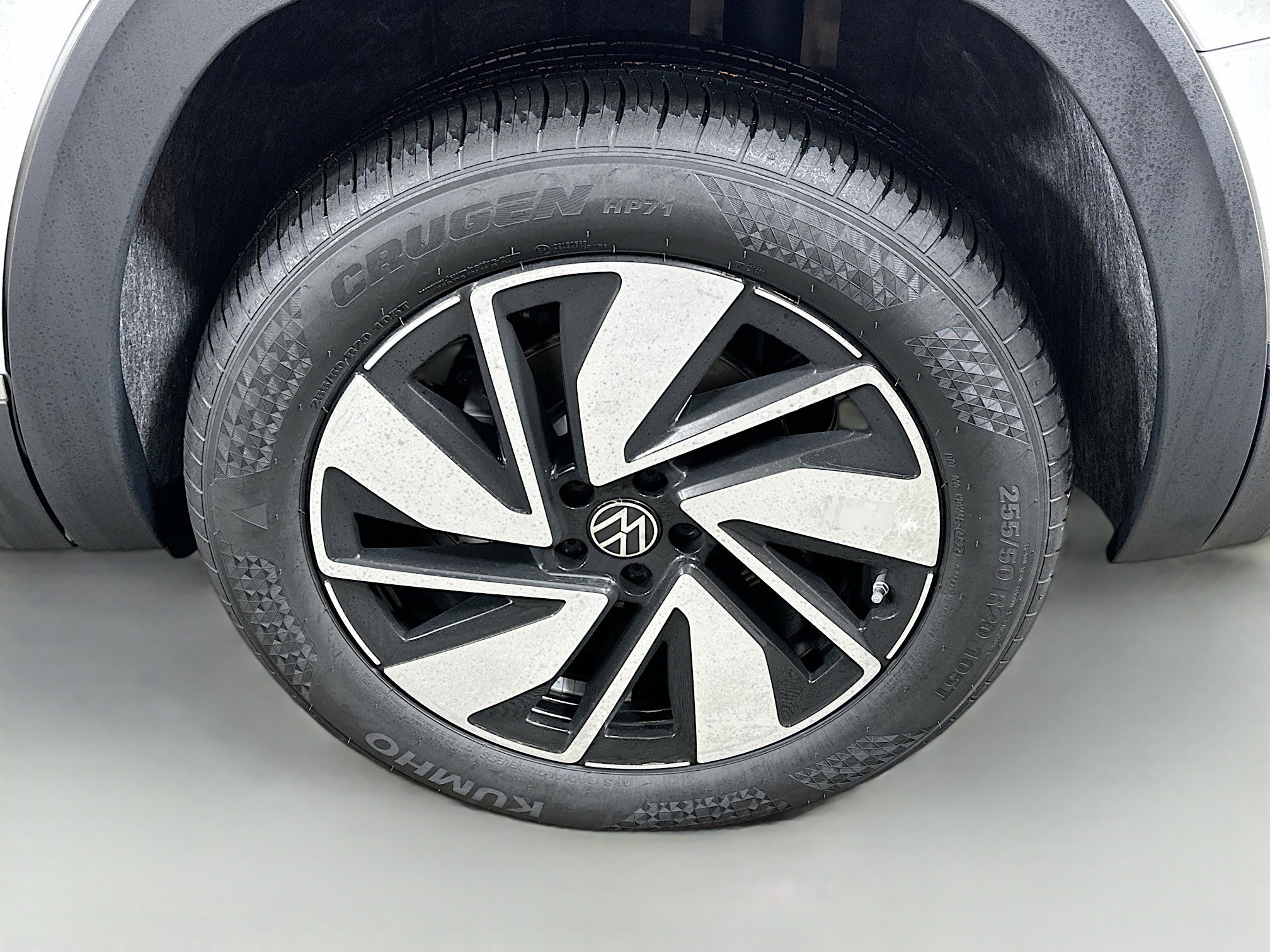 2025 Volkswagen Atlas SEL photo 30