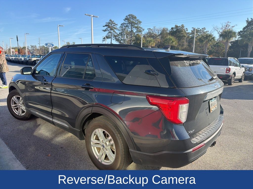 2022 Ford Explorer XLT photo 3