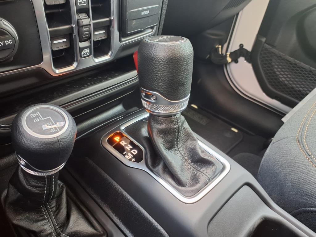 2025 Jeep Gladiator Sport S photo 11