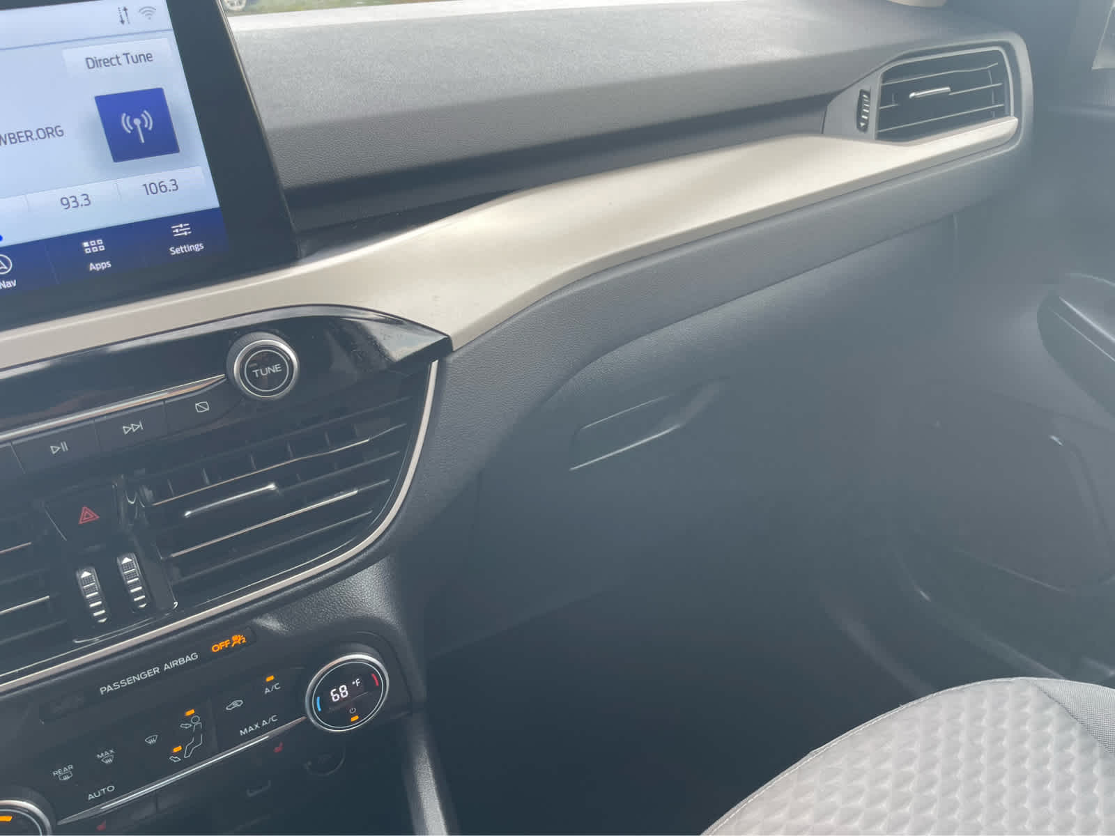 2020 Ford Escape SE photo 23