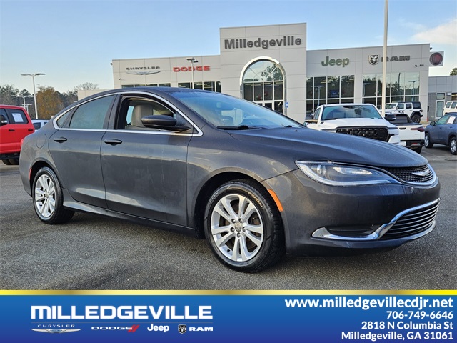 2017 Chrysler 200 Limited's photo