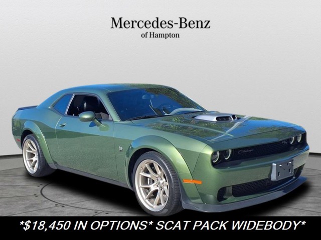 未使用 JMW RTB Olive Green Pre-Owned 2023 Dodge Challenger R/T Scat Pack Widebody Coupe in