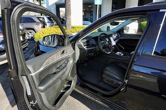 2023 Jeep Cherokee 4xe photo 44