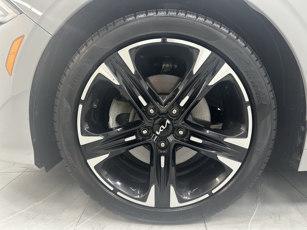 2024 Kia K5 GT-Line photo 8