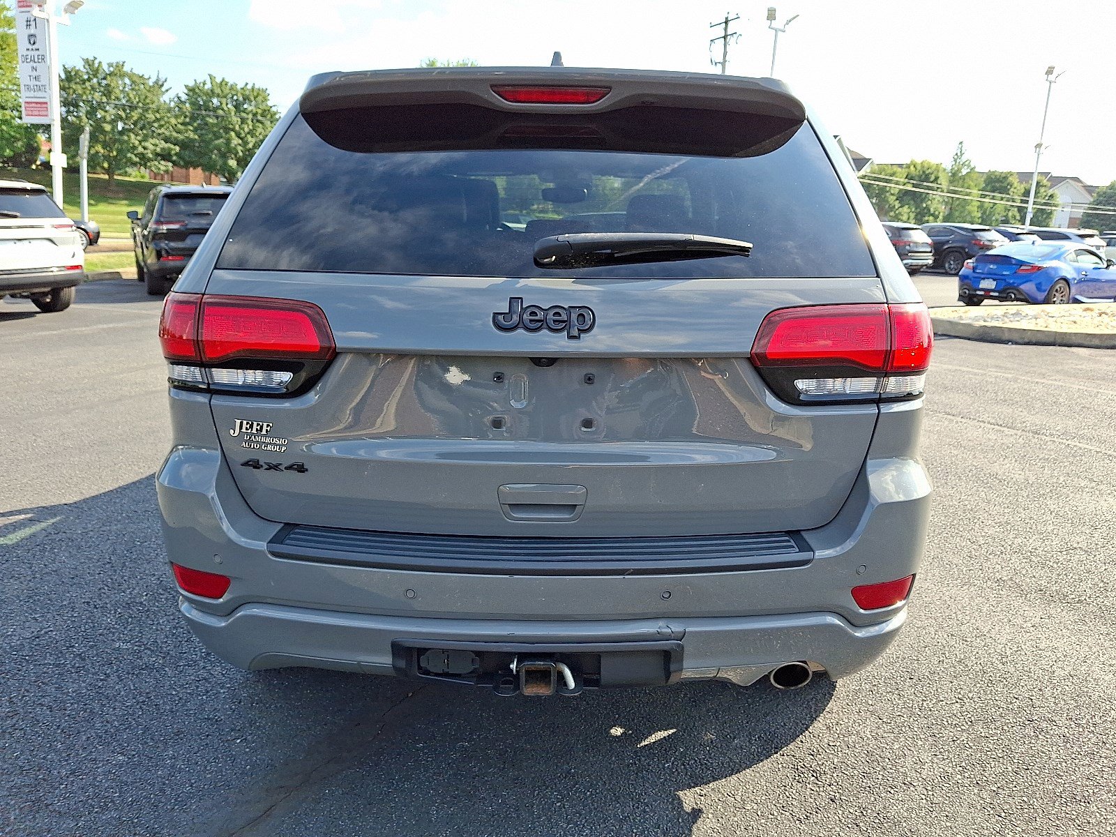 2022 Jeep Cherokee Laredo X photo 4