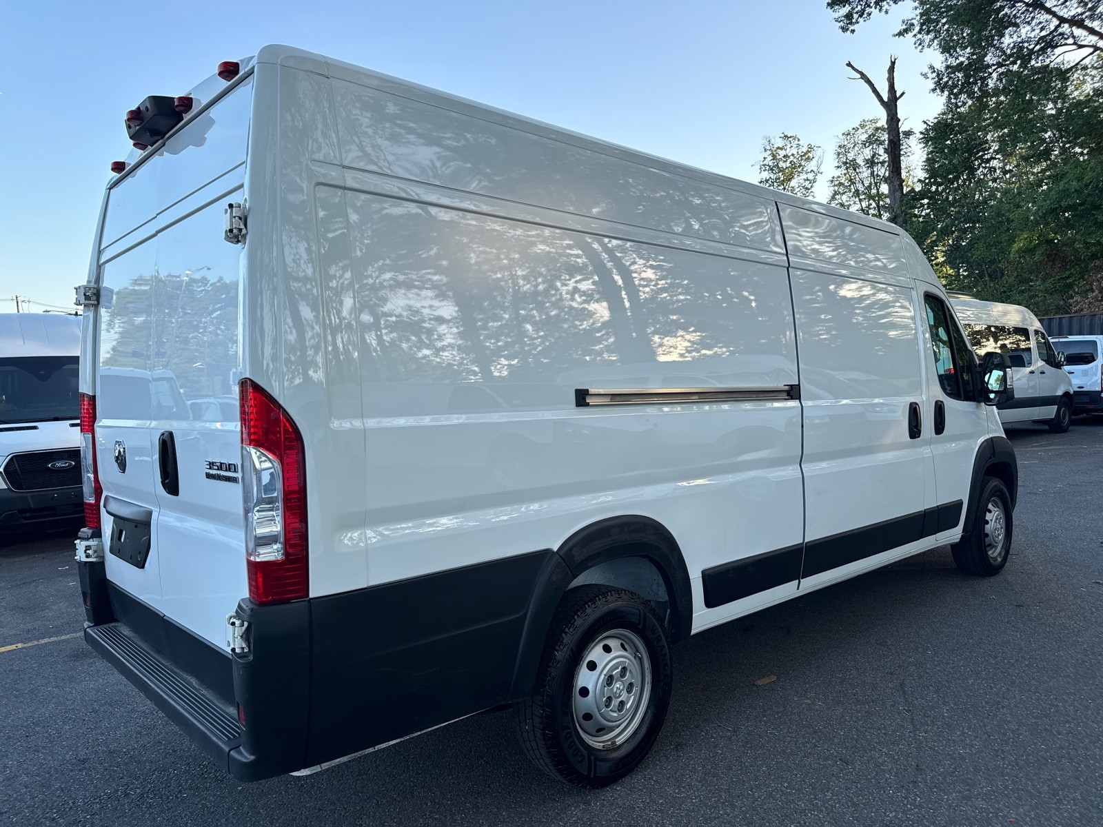2023 Ram 3500 photo 9
