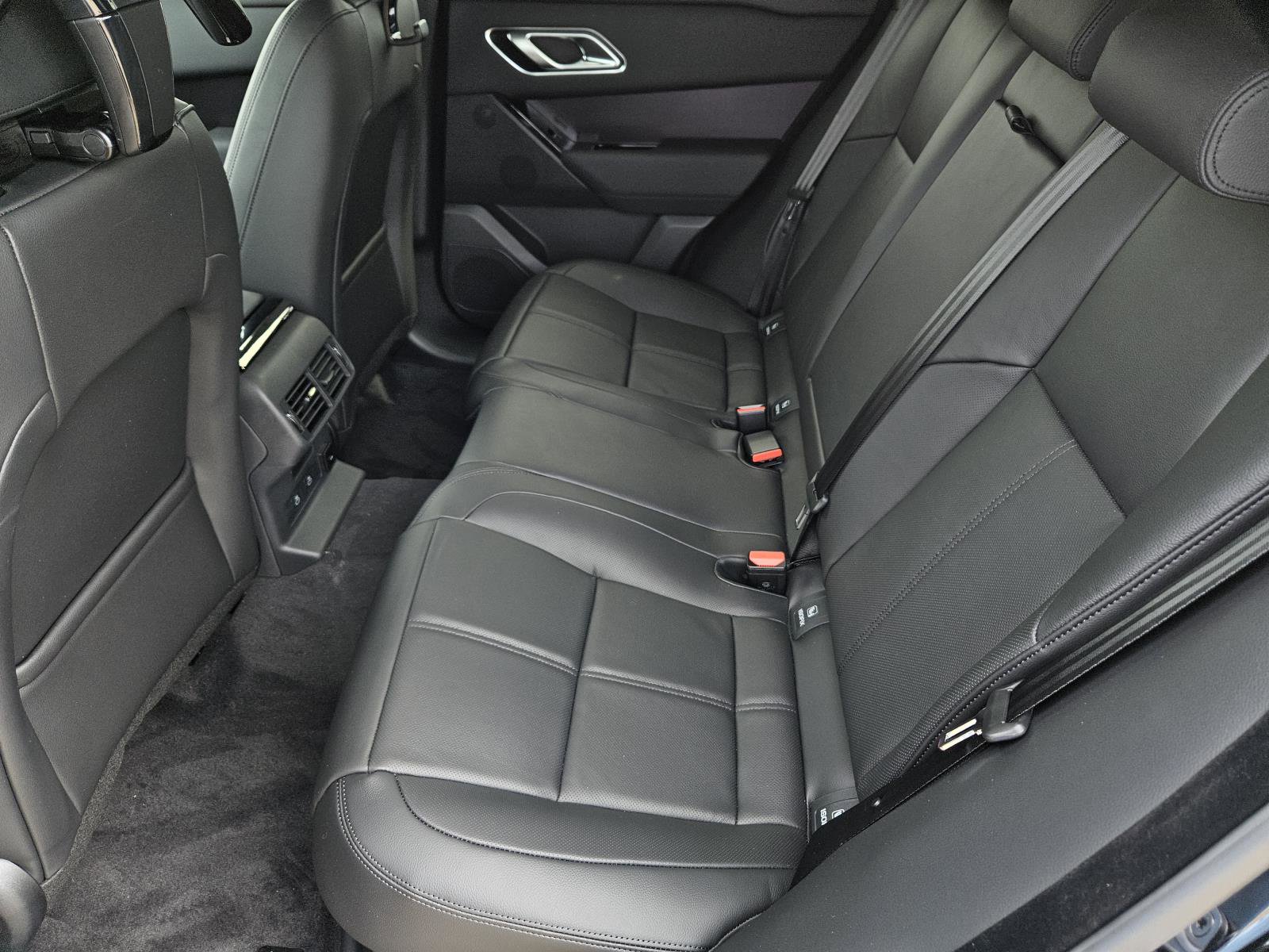 2026 Land Rover Range Rover Velar SE photo 26