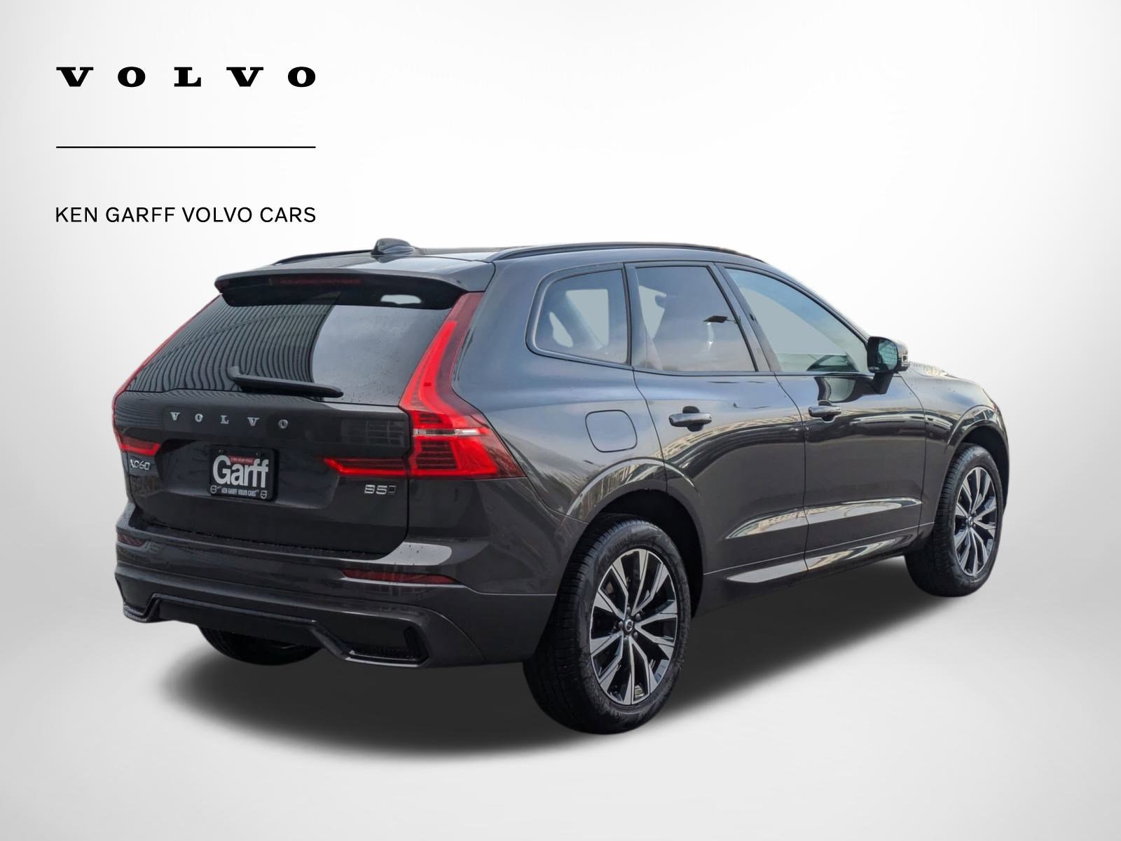 2025 Volvo XC60 Core photo 3