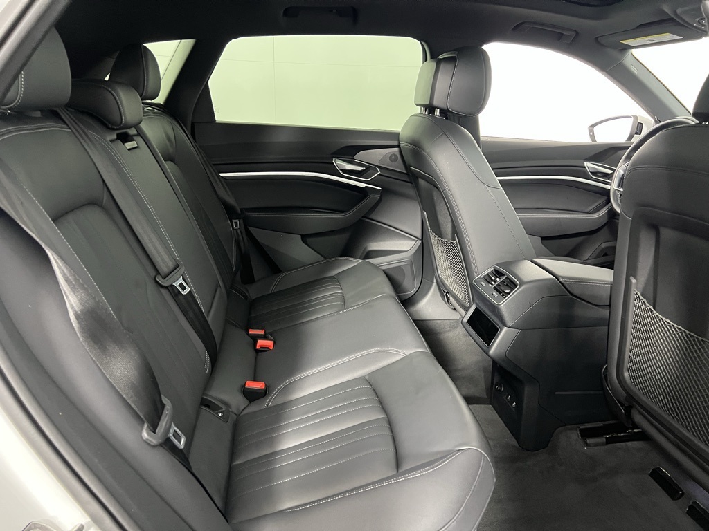 2023 Audi e-tron Premium photo 26
