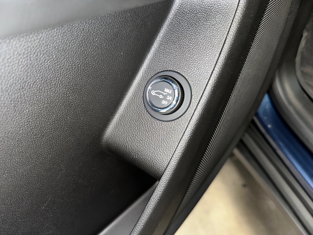 2023 Chevrolet Traverse Leather photo 3