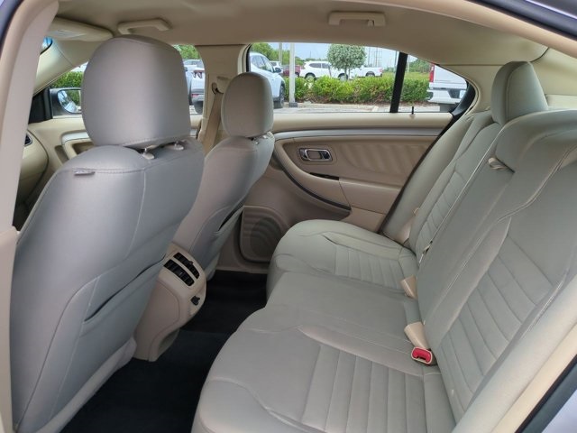 2018 Ford Taurus SE photo 10