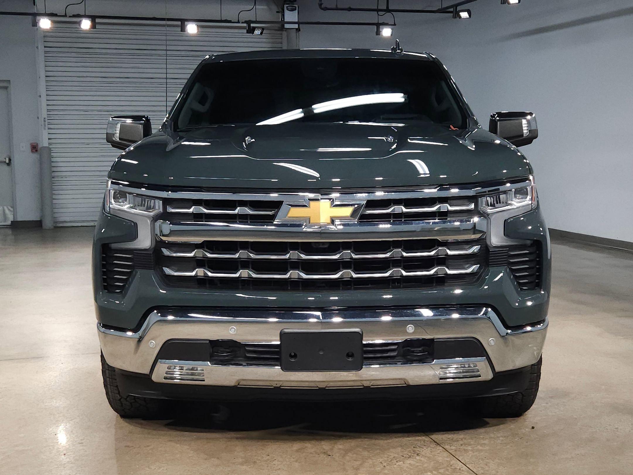 Used 2025 Chevrolet Silverado 1500 LTZ with VIN 1GCUKGEL5SZ152040 for sale in Little Rock