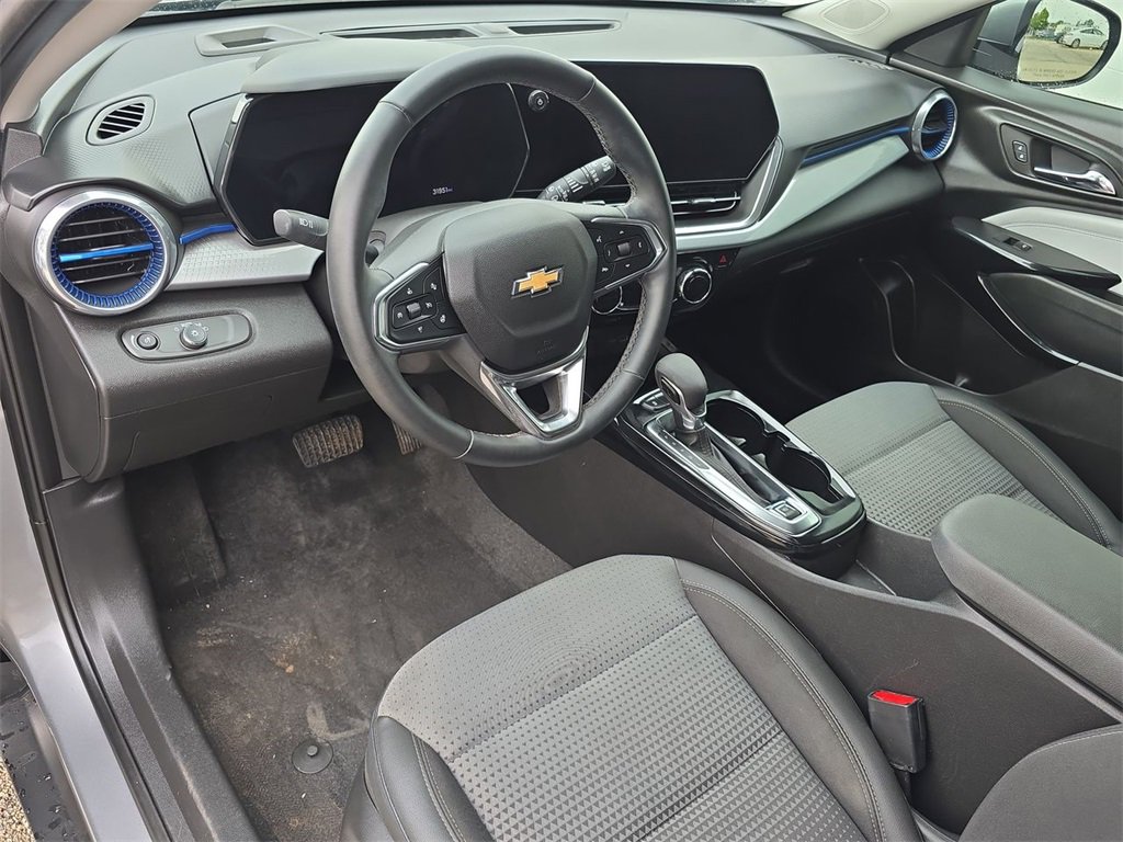 2024 Chevrolet Trax LT photo 7