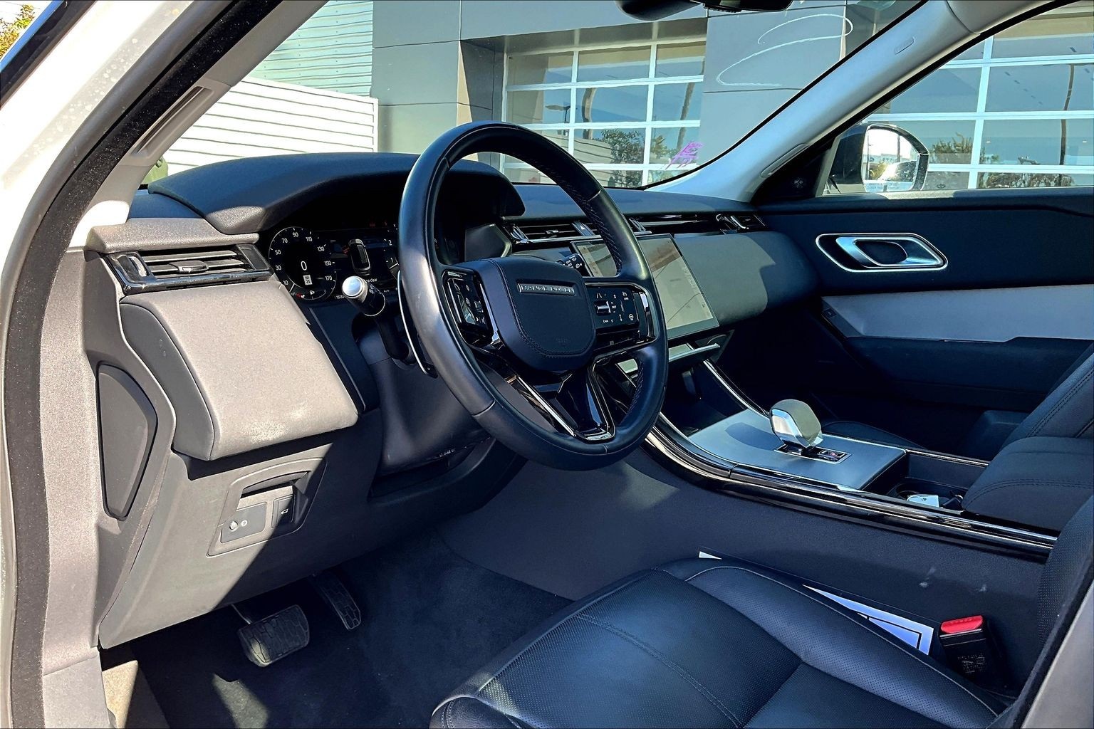 2024 Land Rover Range Rover Velar S photo 2