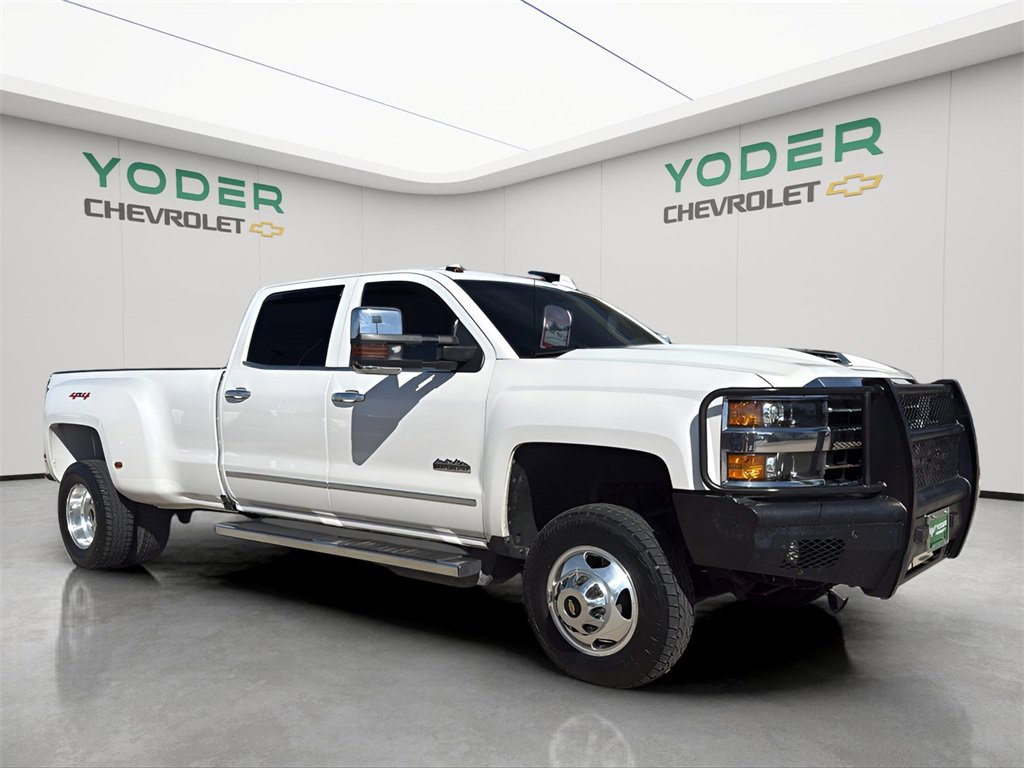 2019 Chevrolet Silverado 3500HD High Country photo 2