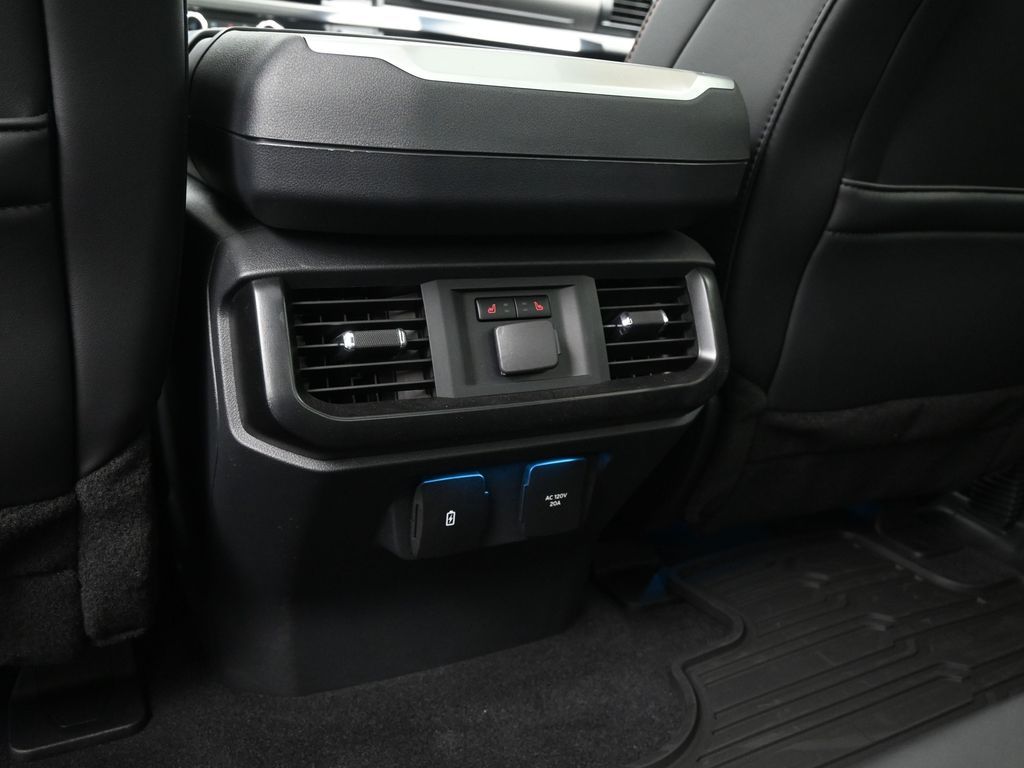 2025 Ford F-150 Raptor photo 25