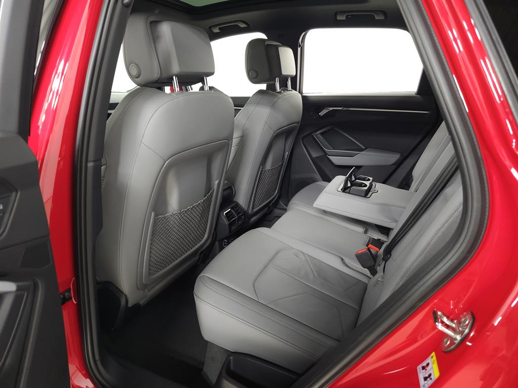2020 Audi Q3 S line Premium Plus photo 28