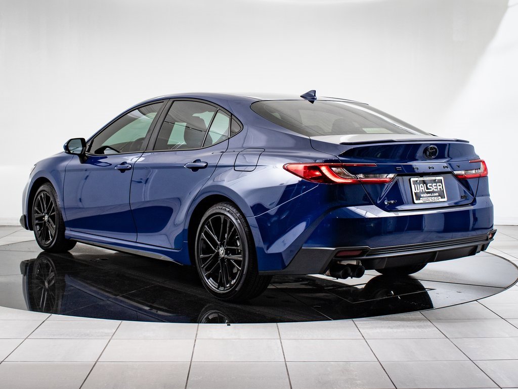 2025 Toyota Camry SE photo 6