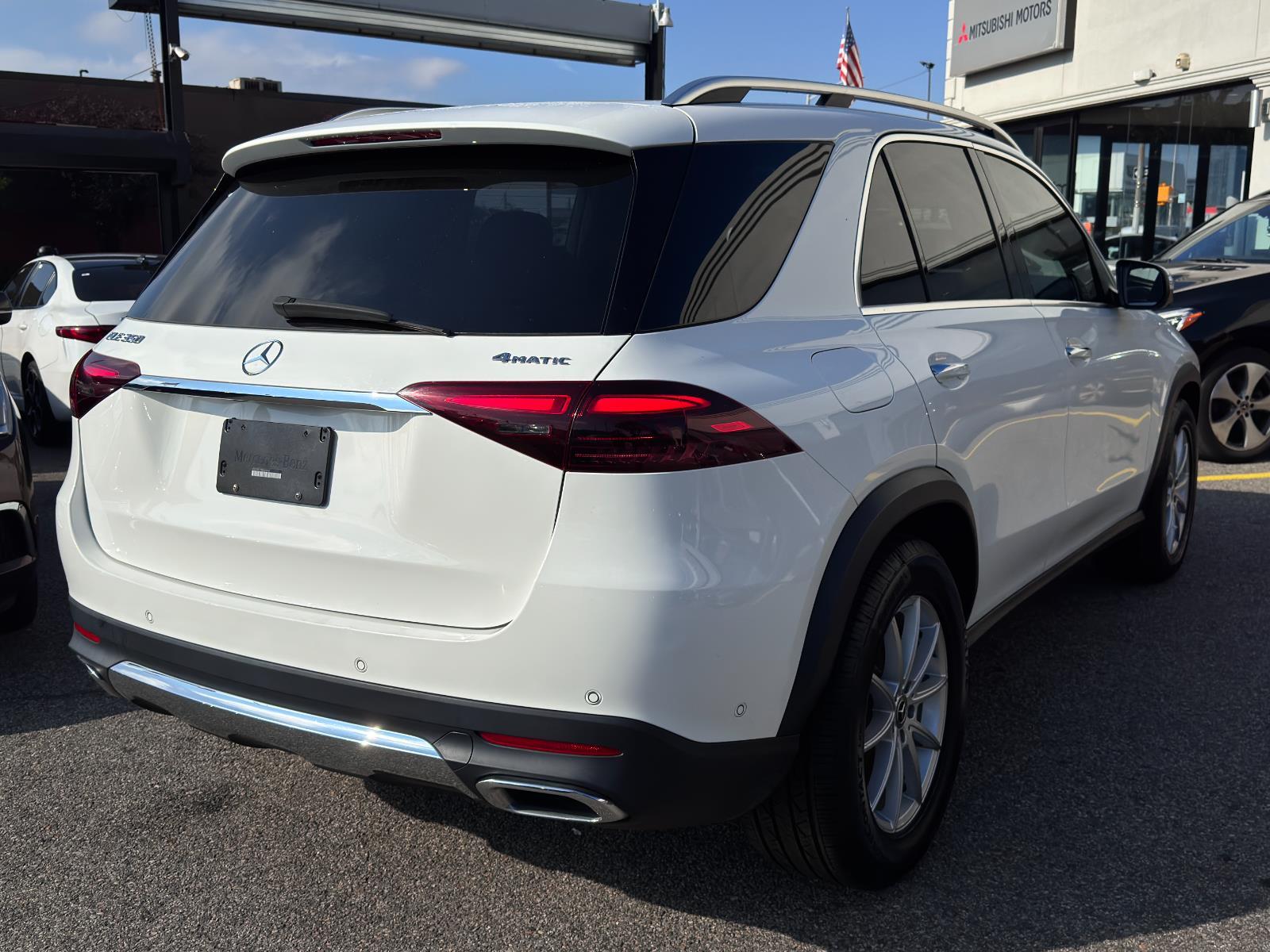 2024 Mercedes Benz GLE 350 4MATIC photo 4