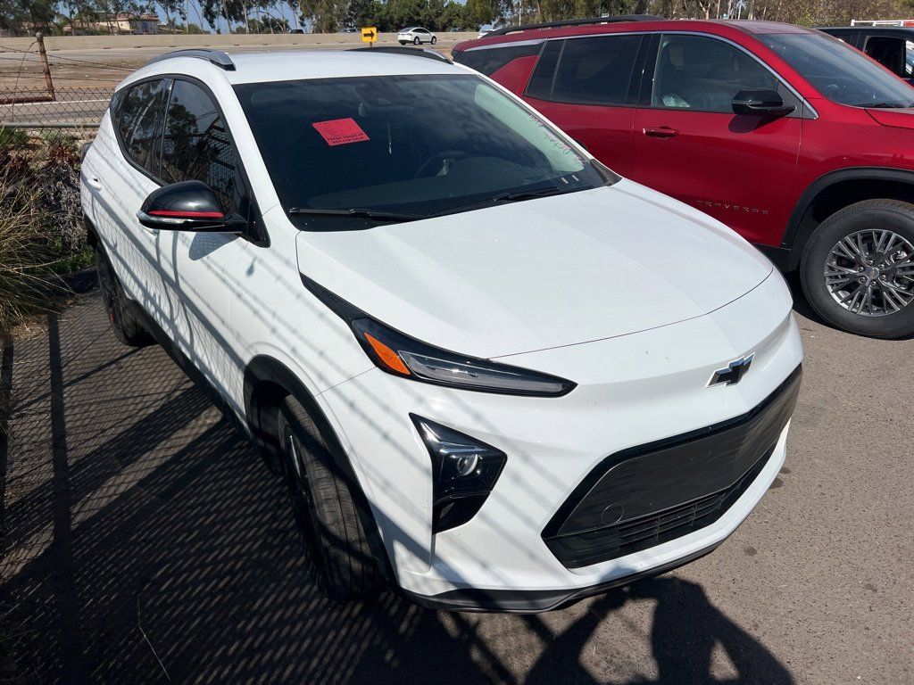 2023 Chevrolet Bolt EUV photo 3