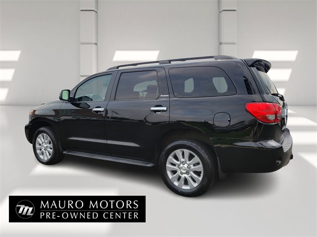2017 Toyota Sequoia Platinum photo 4