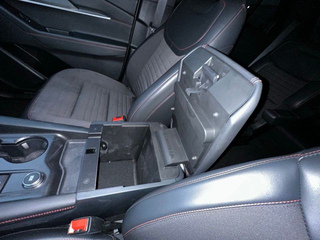 2025 Ford Explorer ST-Line photo 20