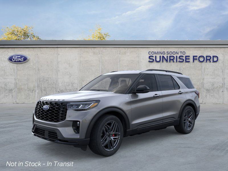 2025 Ford Explorer ST-Line photo 2