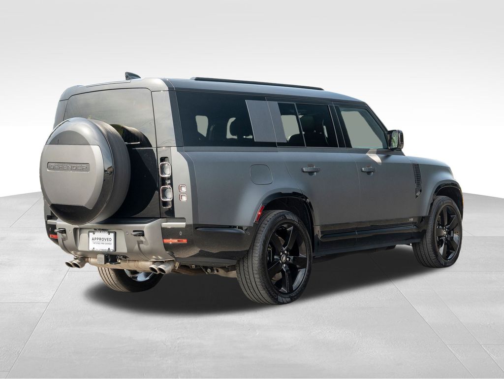 2025 Land Rover Defender 130 V8 photo 4