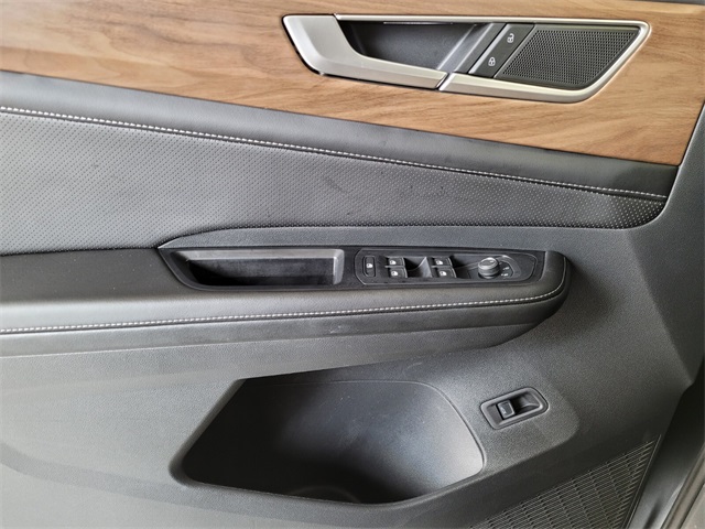 2024 Volkswagen Atlas SE Technology photo 34