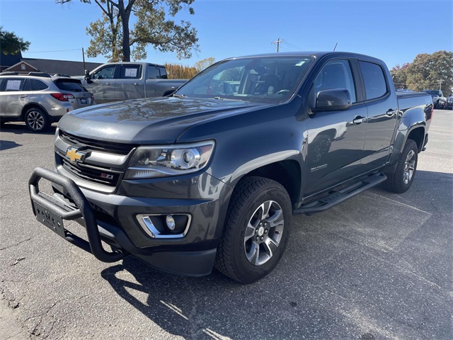 2017 Chevrolet Colorado Z71 photo 3