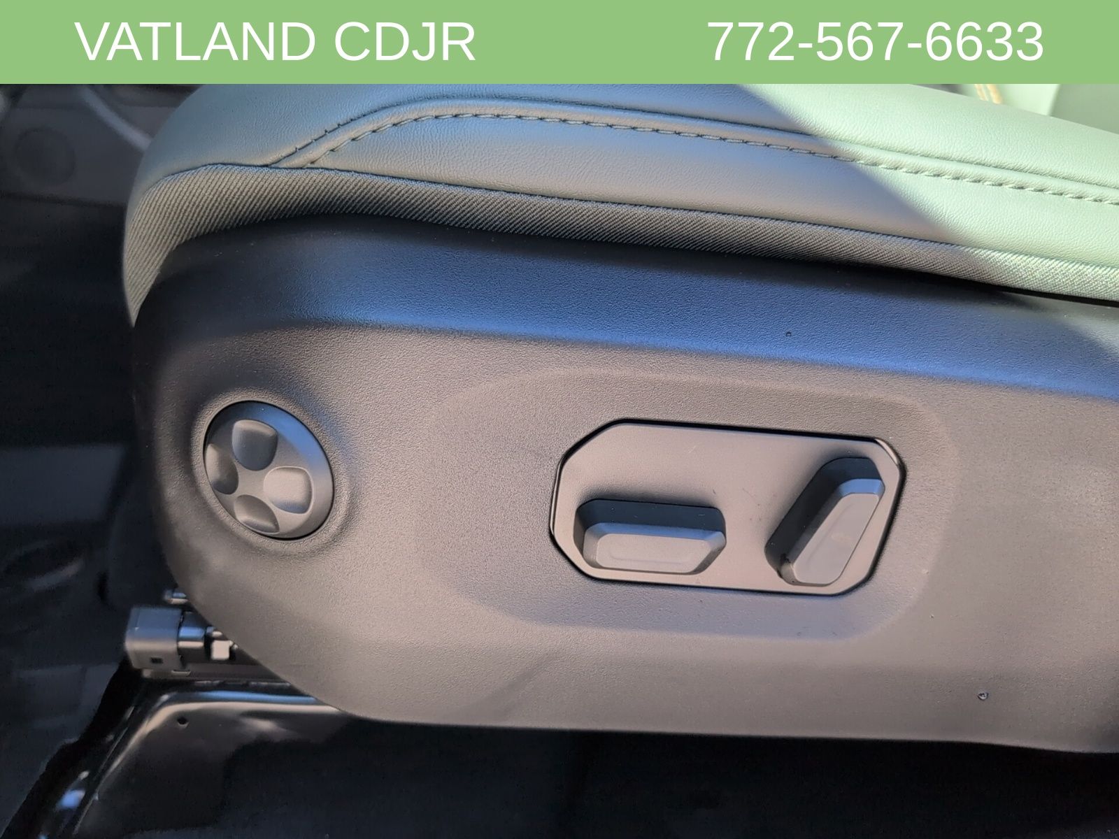 2025 Jeep Gladiator Mojave photo 28