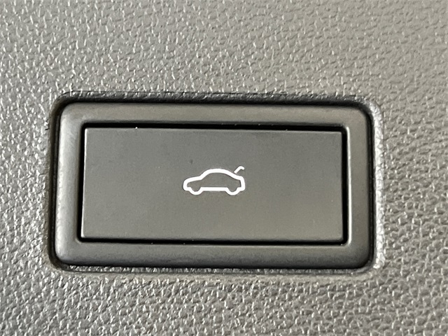 2023 Volkswagen Atlas V6 SE Technology photo 3