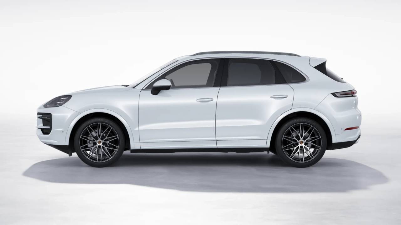 2026 Porsche Cayenne photo 2