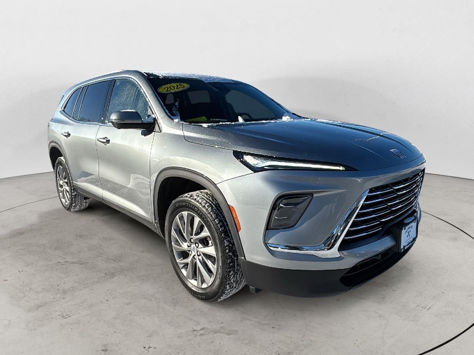 2025 Buick Enclave Preferred's photo