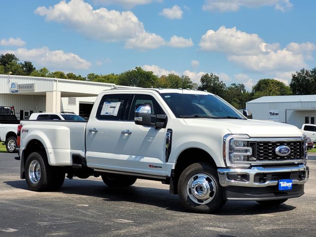 2026 Ford F-350 King Ranch photo 2