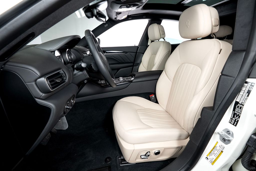2022 Maserati Levante GT photo 14