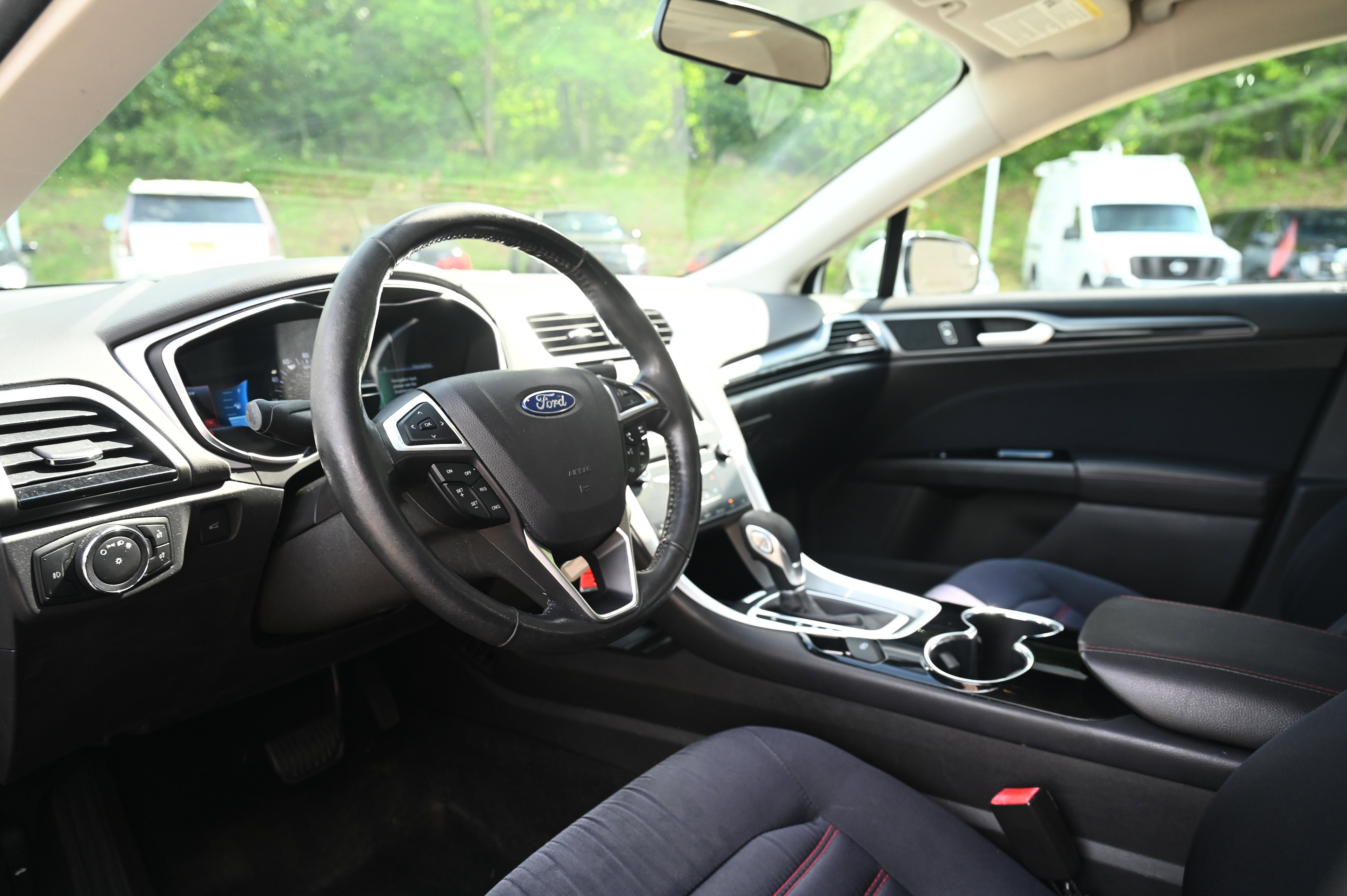 2014 Ford Fusion SE photo 18