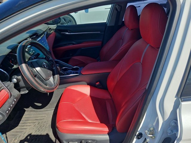 2019 Toyota Camry XSE V6 photo 11