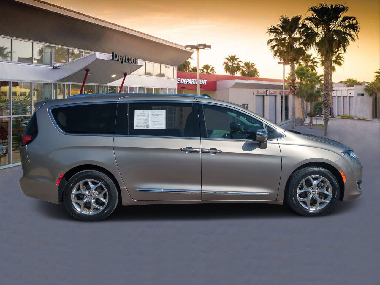 2017 Chrysler Pacifica Limited photo 2